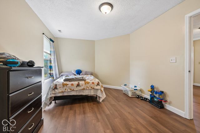 6041 Denise Drive, Indianapolis, IN 46221