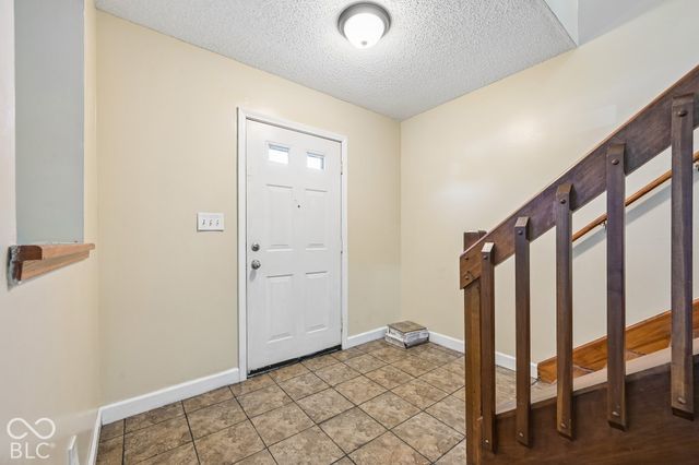 6041 Denise Drive, Indianapolis, IN 46221
