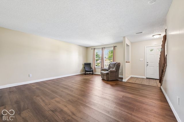6041 Denise Drive, Indianapolis, IN 46221