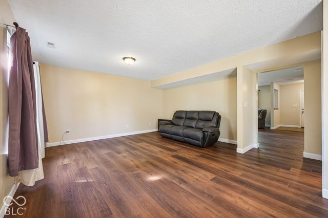 6041 Denise Drive, Indianapolis, IN 46221