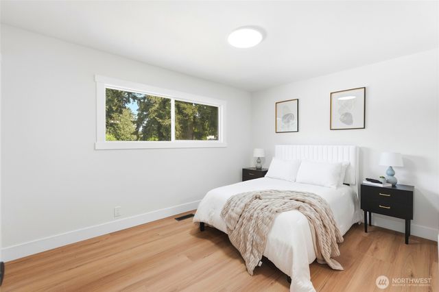 1229 S 312th Street, Federal Way, WA 98003
