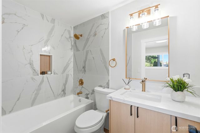 1229 S 312th Street, Federal Way, WA 98003