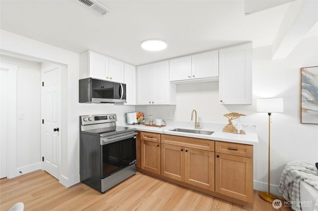 1229 S 312th Street, Federal Way, WA 98003