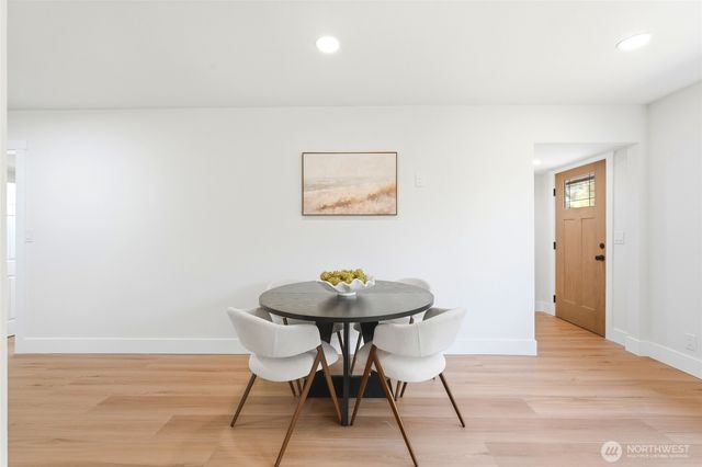 1229 S 312th Street, Federal Way, WA 98003