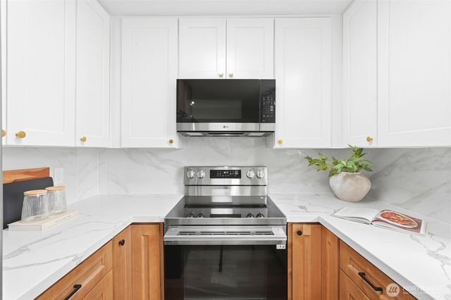 1229 S 312th Street, Federal Way, WA 98003