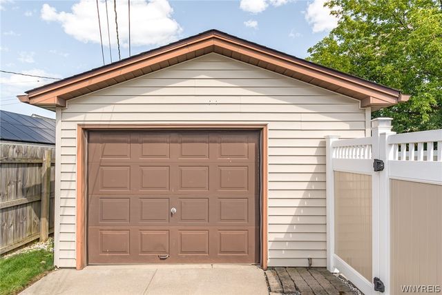 45 Wilmington Avenue, Tonawanda, NY 14150