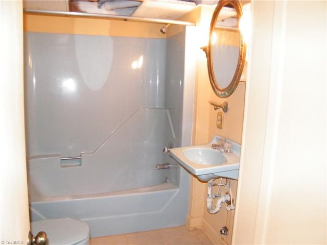 3501 Bates Drive, Winston-salem, NC 27105