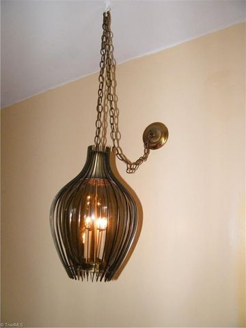 3501 Bates Drive, Winston-salem, NC 27105