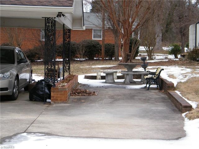 3501 Bates Drive, Winston-salem, NC 27105