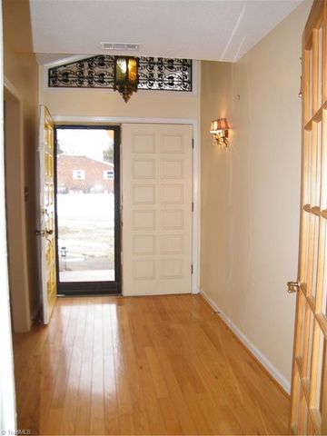 3501 Bates Drive, Winston-salem, NC 27105