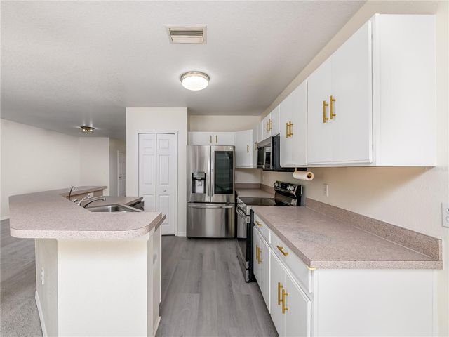 9619 CARLSDALE DRIVE, Riverview, FL 33578