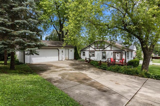 4117 Chestnut AVENUE, Delavan, WI 53115