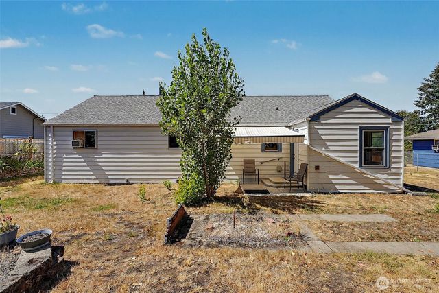 3125 Oas Drive W, University Place, WA 98466