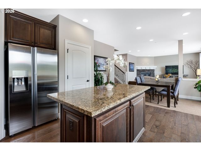 10729 Nw GLENMORE Way, Portland, OR 97229
