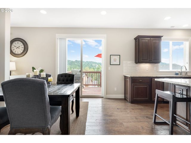 10729 Nw GLENMORE Way, Portland, OR 97229
