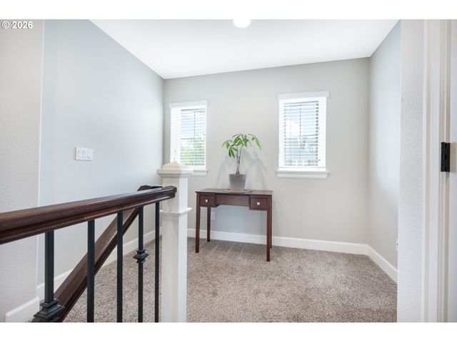 10729 Nw GLENMORE Way, Portland, OR 97229