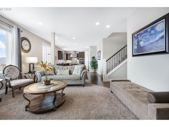 10729 Nw GLENMORE Way, Portland, OR 97229