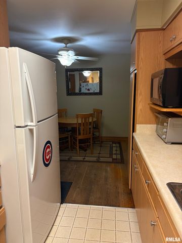 1614 ELMWOOD Street, South Jacksonville, IL 62650