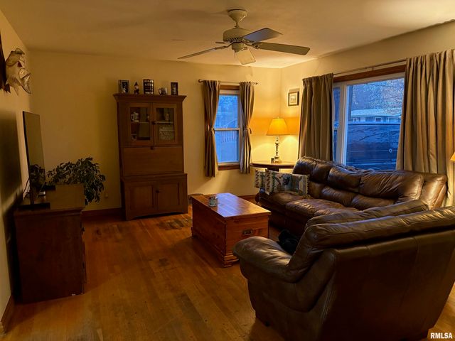 1614 ELMWOOD Street, South Jacksonville, IL 62650