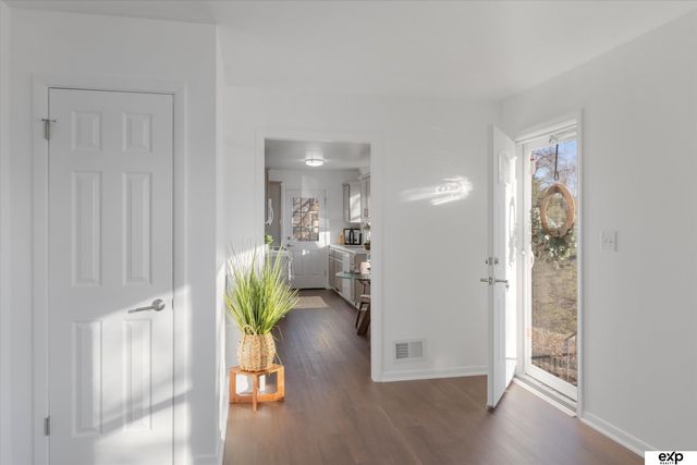 3202 Wallace Avenue, Bellevue, NE 68046