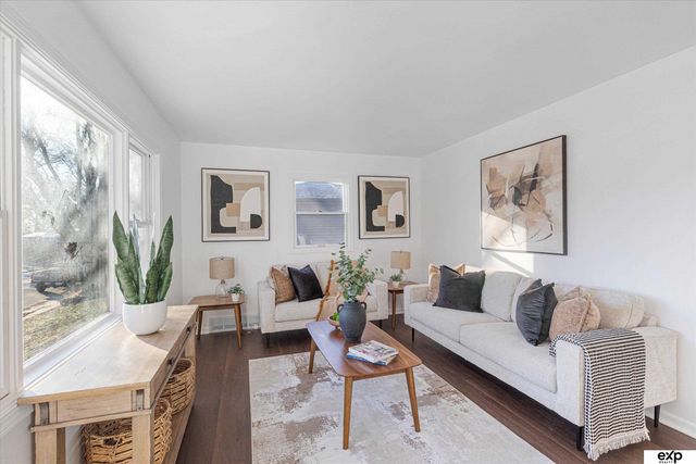 3202 Wallace Avenue, Bellevue, NE 68046