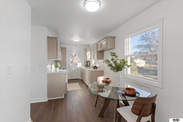 3202 Wallace Avenue, Bellevue, NE 68046