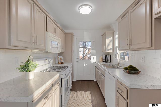 3202 Wallace Avenue, Bellevue, NE 68046