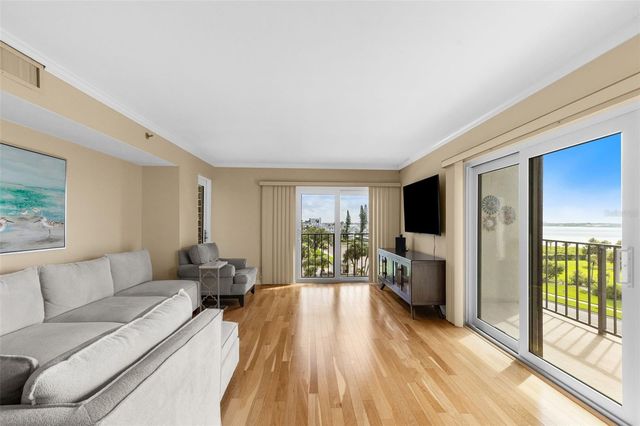 1480 GULF BOULEVARD 409, Clearwater Beach, FL 33767
