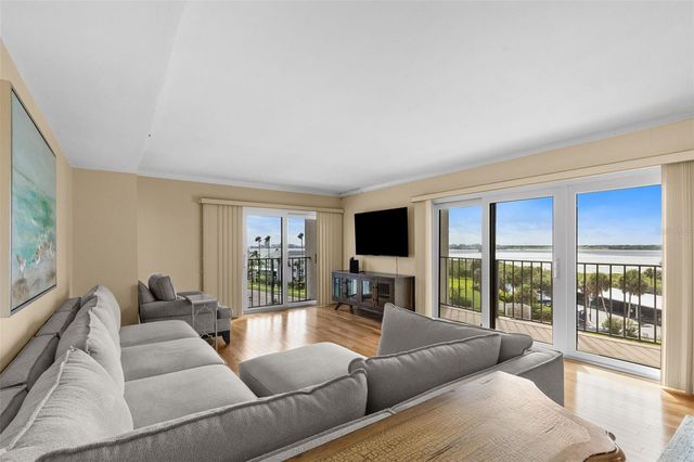 1480 GULF BOULEVARD 409, Clearwater Beach, FL 33767