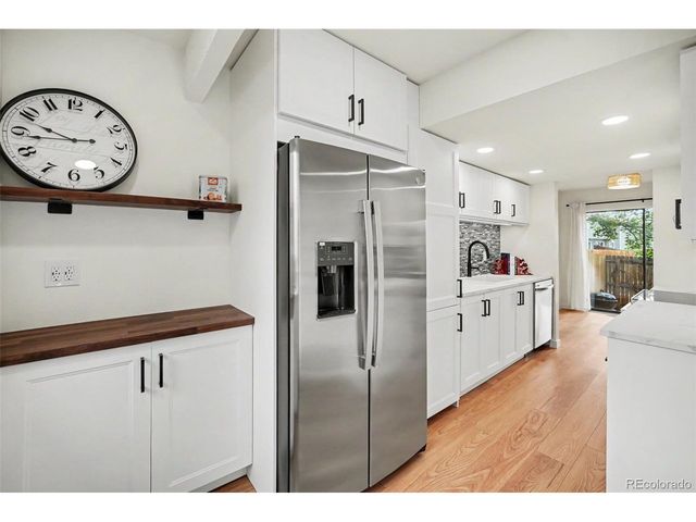 8711 Carr Loop, Arvada, CO 80005
