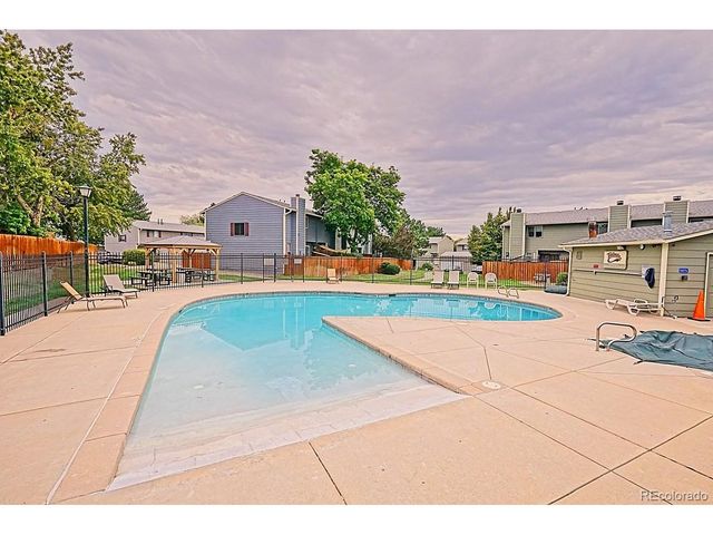 8711 Carr Loop, Arvada, CO 80005