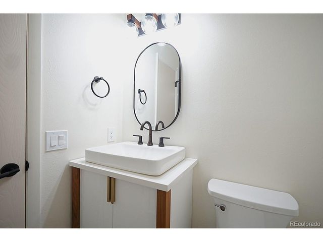 8711 Carr Loop, Arvada, CO 80005