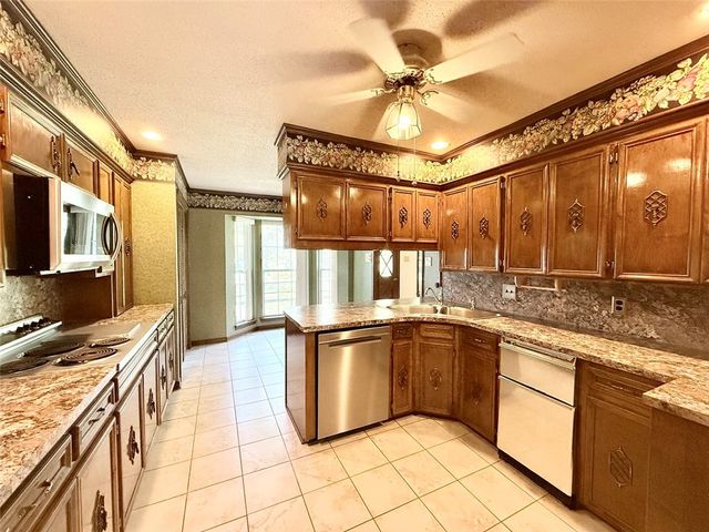 204 E Shore Drive, Russellville, AR 72802