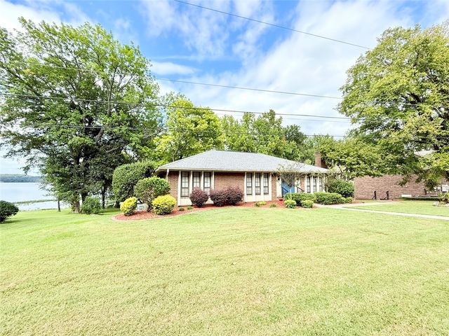 204 E Shore Drive, Russellville, AR 72802