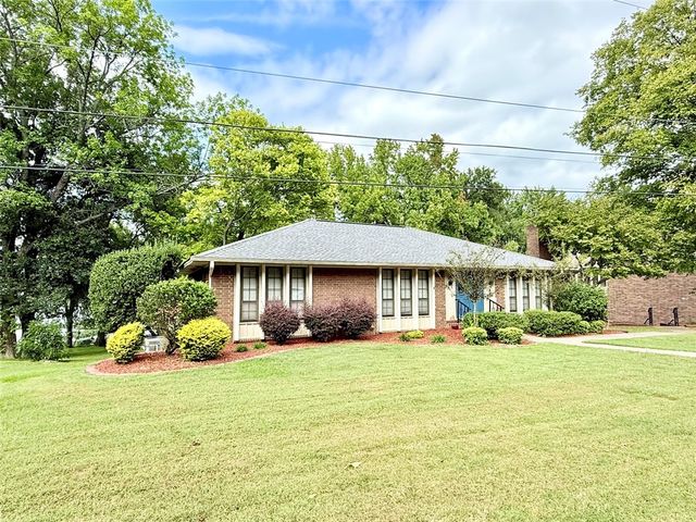 204 E Shore Drive, Russellville, AR 72802