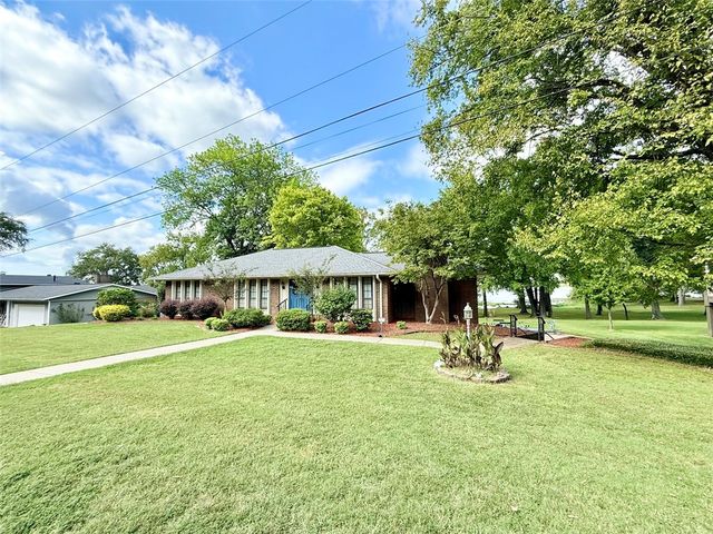 204 E Shore Drive, Russellville, AR 72802