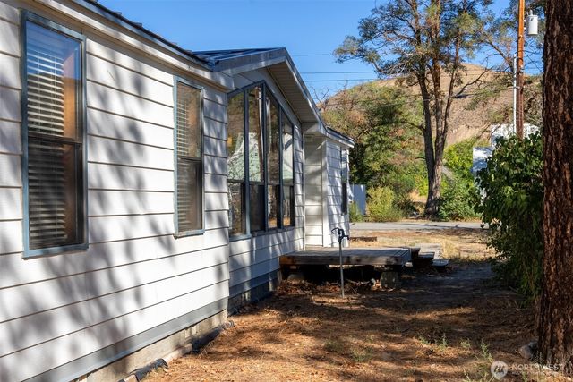 1221 Riverside Avenue, Twisp, WA 98856