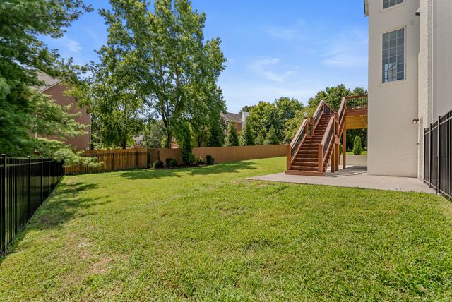 901 Bridgewater Ct, Nashville, TN 37221