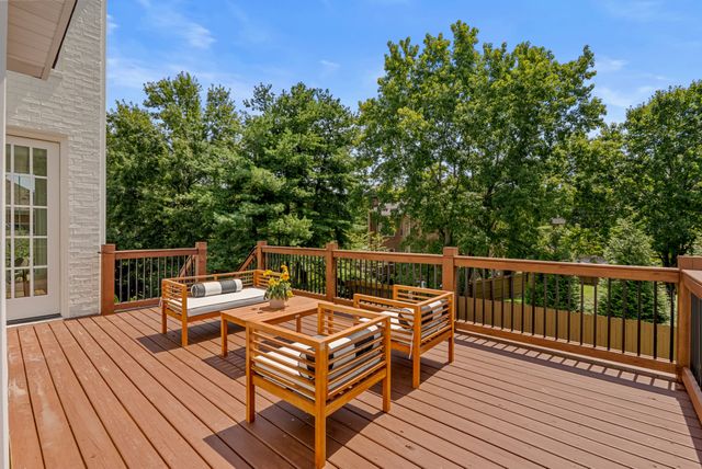 901 Bridgewater Ct, Nashville, TN 37221