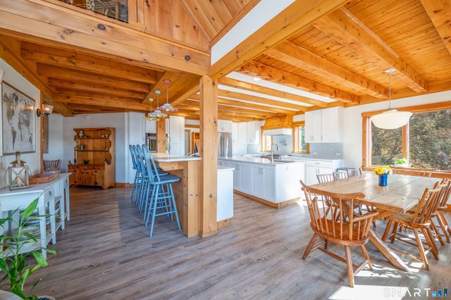 54 Indian Trail, Brookfield, CT 06804