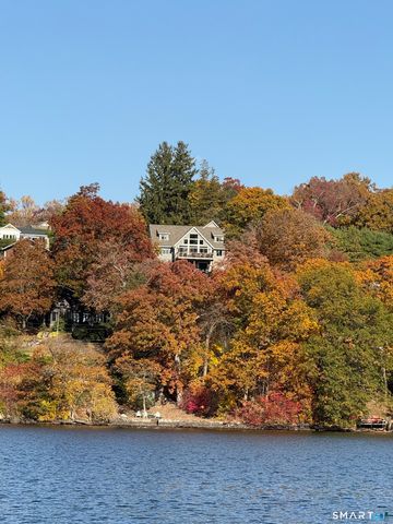 54 Indian Trail, Brookfield, CT 06804