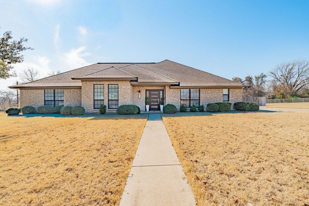 170 Brittain Circle, Stephenville, TX 76401
