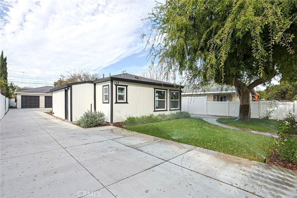 122 N Bewley Street, Santa Ana, CA 92703 — exterior