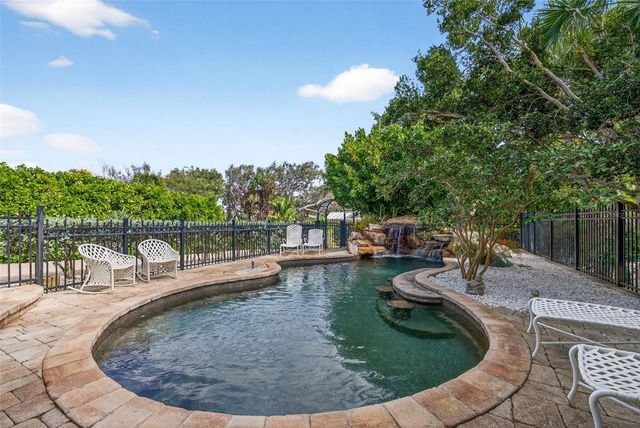 7152 POINT OF ROCKS CIRCLE, Sarasota, FL 34242