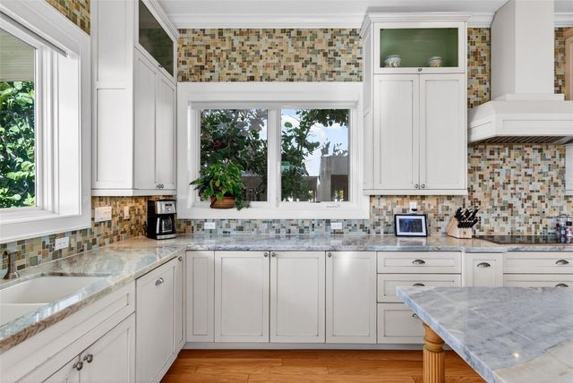 7152 POINT OF ROCKS CIRCLE, Sarasota, FL 34242