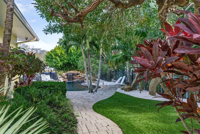 7152 POINT OF ROCKS CIRCLE, Sarasota, FL 34242