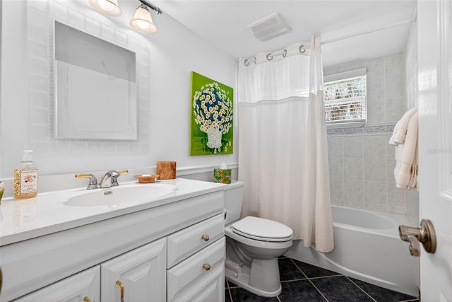 7152 POINT OF ROCKS CIRCLE, Sarasota, FL 34242