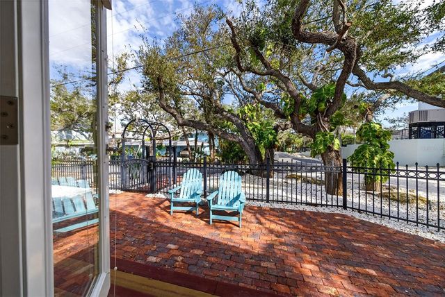 7152 POINT OF ROCKS CIRCLE, Sarasota, FL 34242