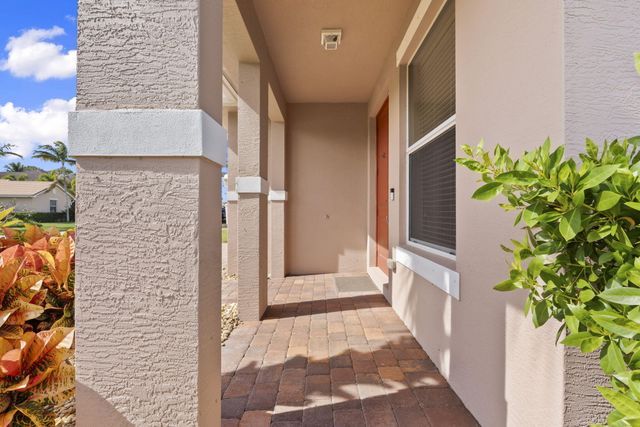505 NW Windflower Terrace, Jensen Beach, FL 34957