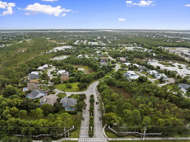 505 NW Windflower Terrace, Jensen Beach, FL 34957